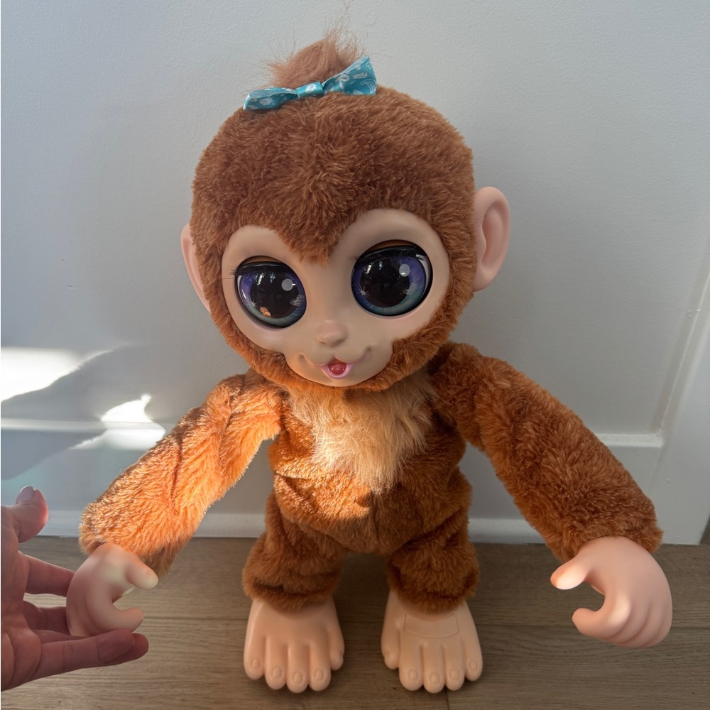 Just play furREAL Peanut the playful monkey.